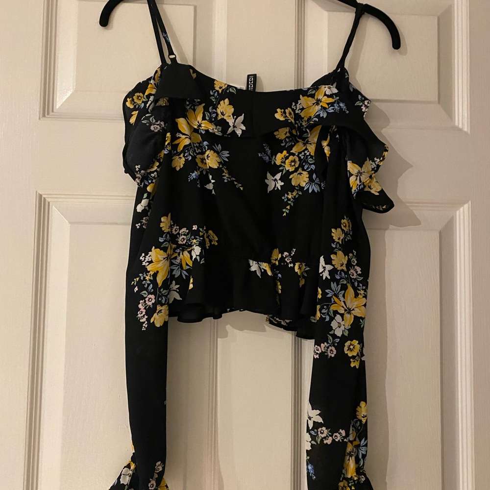 Top - Picture 2 of 3